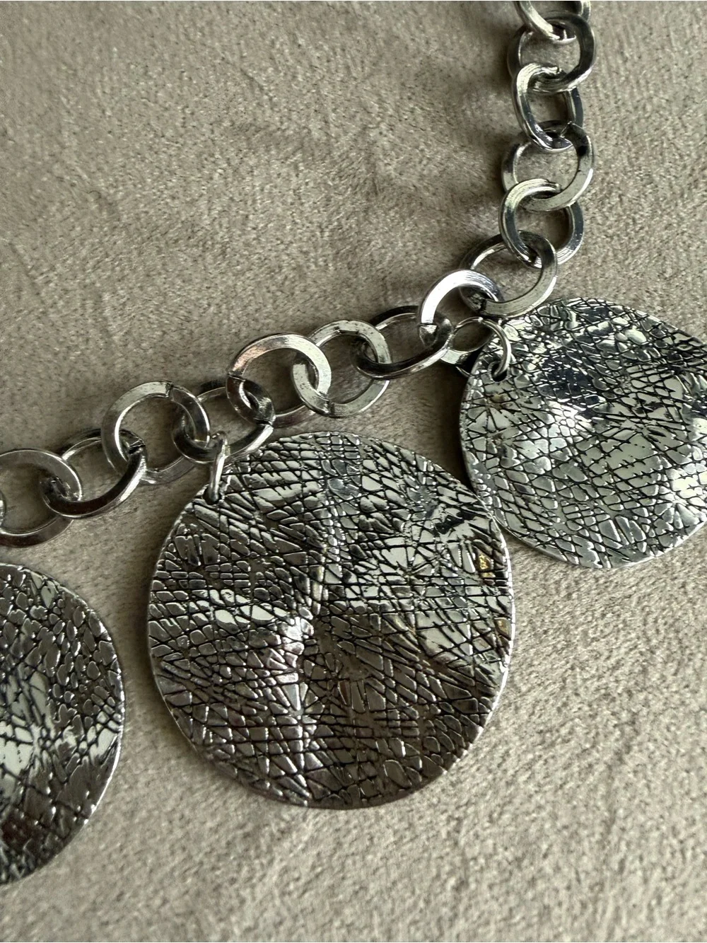 paparazzi Silver Hammered Disc Charm Statement Necklace